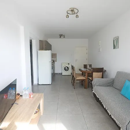 Napa Apollo 's Nest * איה נאפה