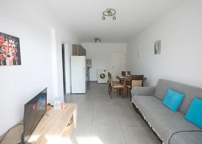 Napa Apollo 's Nest * Ajia Napa